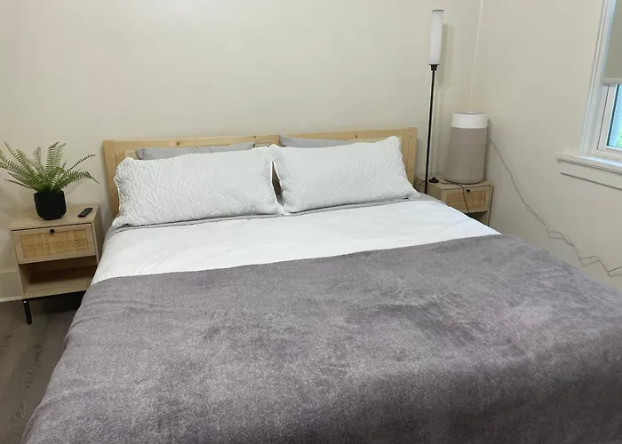 2br 2 King Beds - Free Parking - Near Bakery Square And Universities Pittsburgh