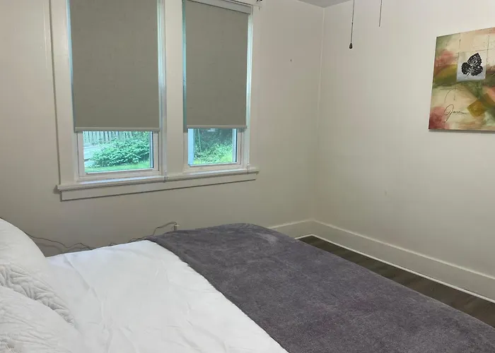 2br 2 King Beds - Free Parking - Near Bakery Square And Universities * Pittsburgh