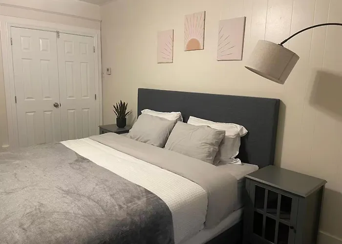 Apartment 2br 2 King Beds - Free Parking - Near Bakery Square And Universities *